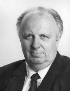 Stefan Olszowski