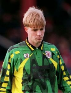 Colin Scott (footballer)