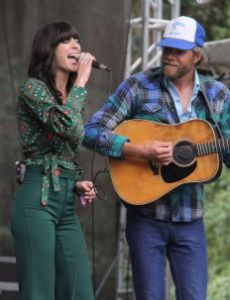 Nicki Bluhm