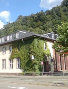 Heidelberg-Altstadt station