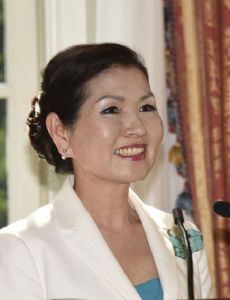 Yumi Hogan