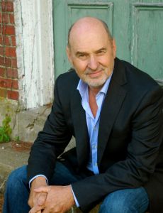 Roger King (novelist)