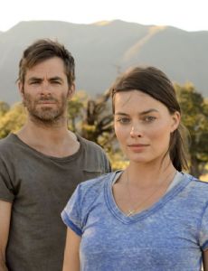 Margot Robbie and Chris Pine