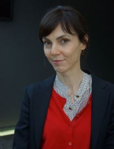 Emily Perkins (novelist)