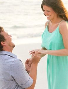 Stephen Barker Liles and Jenna Kennedy