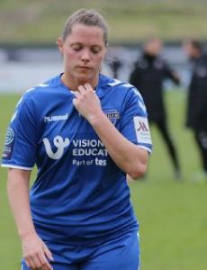 Lisa Robertson (footballer)