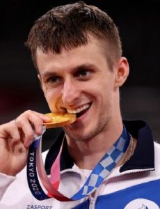 Vladislav Larin