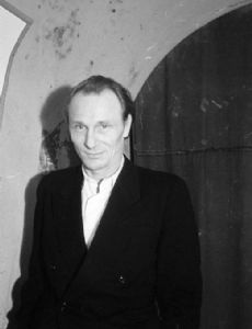 Ernst Busch