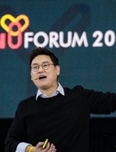 Dennis Hong