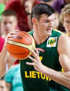 Darjuš Lavrinovič