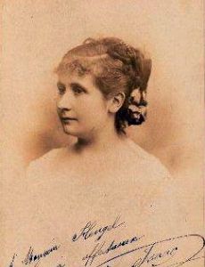 Adèle Isaac