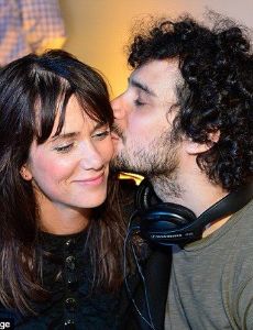 Kristen Wiig and Fabrizio Moretti