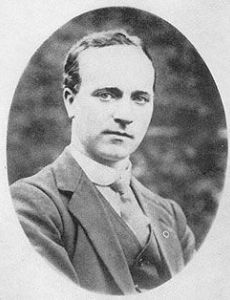 Tomás Mac Curtain