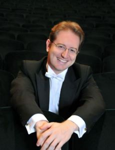 Ramón Tebar