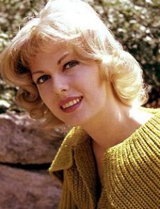 Lynn Karrol