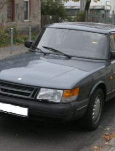 Saab 900