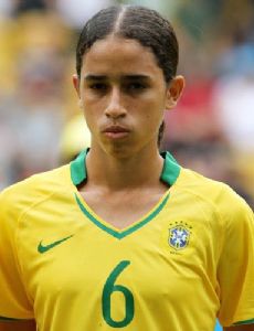 Rafaelle Souza