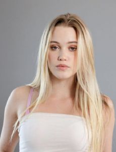 Chloe Rose