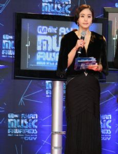 Park Ji-yoon (presenter)