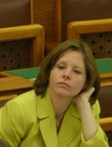 Mónika Bartos