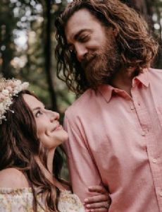 Rhett McLaughlin and Jessie McLaughlin