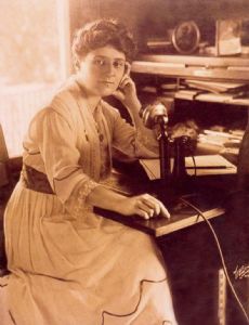 Edna Buckman Kearns