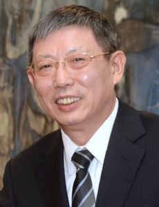 Yang Xiong (politician)