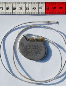 Artificial cardiac pacemaker