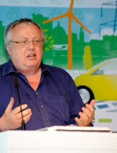 Tom Burke (environmentalist)