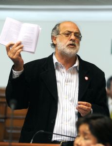 Daniel Abugattás