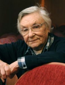 Zora Dirnbach