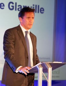 Phil de Glanville