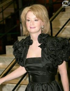 Lauren Harries