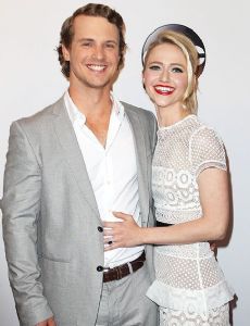Freddie Stroma and Johanna Braddy