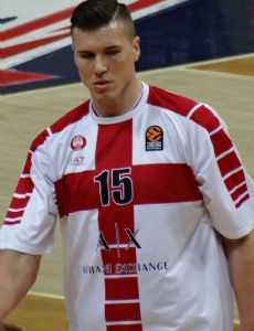 Kaleb Tarczewski