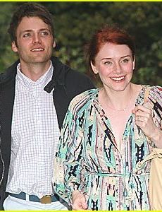 Bryce Dallas Howard and Seth Gabel