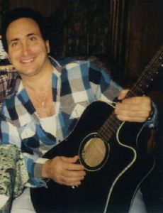 Michael Ray (guitarist)