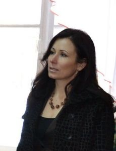 Loretta Handrabura
