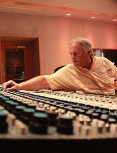 Roger Nichols (recording engineer)