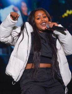 Cherrie (singer)