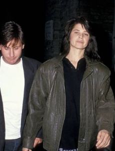 Emilio Estevez and Daphne Zuniga