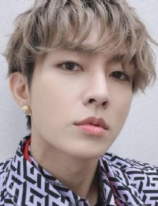 Aaron Yan