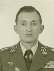 Nosratollah Momtahen