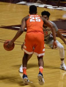 Tyus Battle