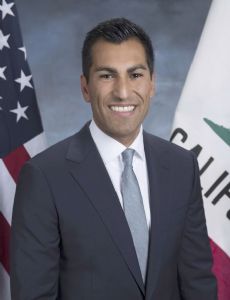 Robert Rivas (politician)