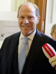Martin Schlaff