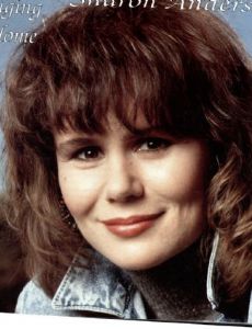 Sharon Anderson (singer)