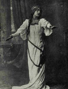 Mercedes Capsir