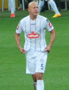 Sezer Özmen