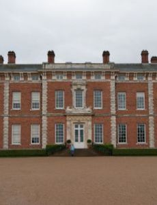 Enid Scudamore-Stanhope, Countess of Chesterfield